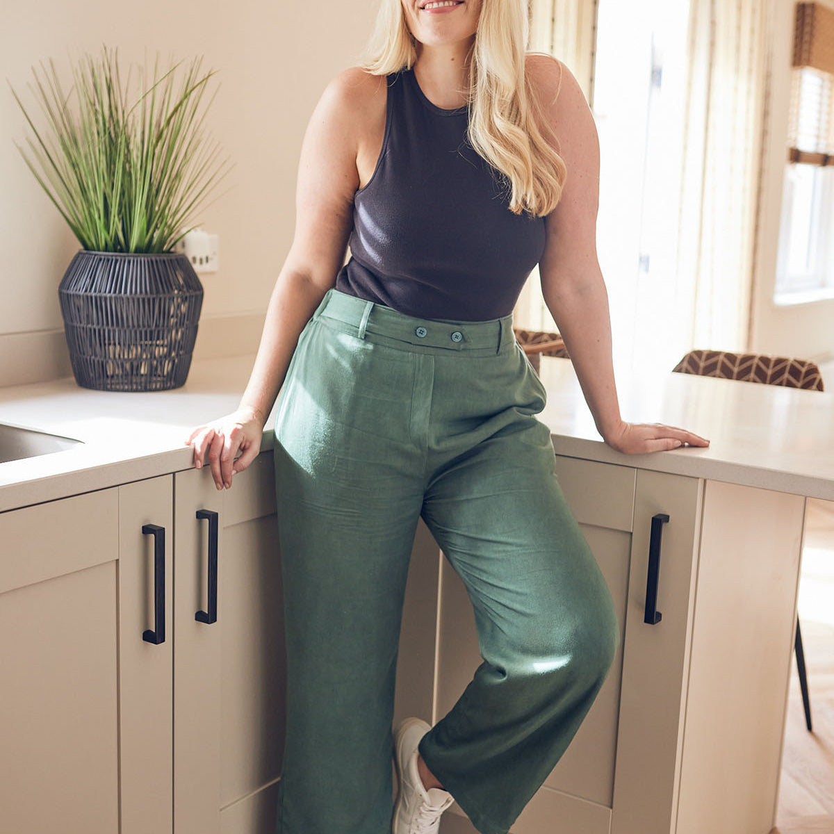 Beth - High Waisted Trouser - Olive – This is Unfolded