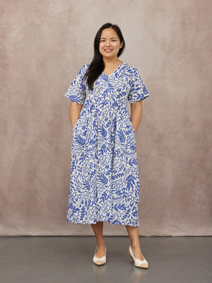 _0000_C23-Fern-Relaxed-Dress-Blue-White-Leaf-Print-CUSTOMER-06.jpg