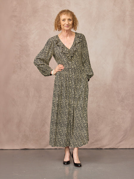 Jane wears size 8 Regular