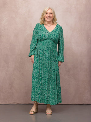 _0000s_0001_C27-Maddie-Long-Sleeve-V-Neck-Dress-Green-Botanical-Star-Print-CUSTOMER-04.jpg