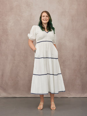 _0000s_0002_C23-Nelly-Ric-Rac-Dress-White-Navy-CUSTOMER-04.jpg