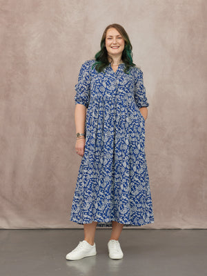 _0000s_0002_C23-Pauline-Relaxed-Dress-Navy-Paisley-Print-CUSTOMER-04.jpg
