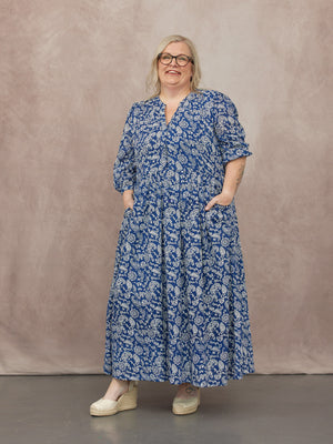 _0000s_0004_C23-Pauline-Relaxed-Dress-Navy-Paisley-Print-CUSTOMER-02.jpg