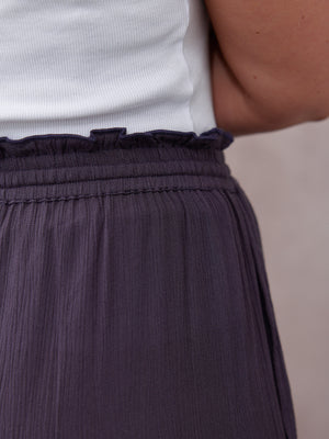 _0000s_0004_Celia-Crinkle-Trouser-Washed-Navy-DETAIL-01.jpg