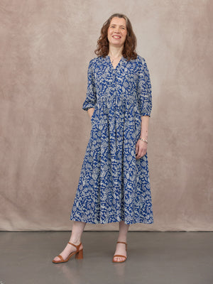 _0000s_0005_C23-Pauline-Relaxed-Dress-Navy-Paisley-Print-CUSTOMER-01.jpg