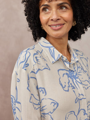 _0000s_0009_C23-Sue-Printed-Linen-Mix-Shirt-Blue-Floral-DETAIL-01.jpg