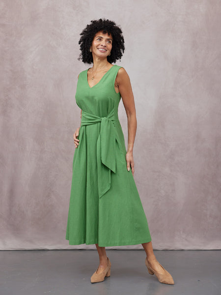 Trish wears size 8