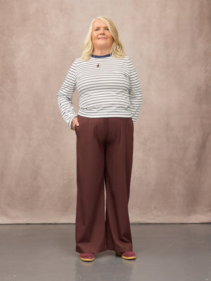 _0000s_0010_C25-Lana-Wide-Leg-Trouser-Plum-Brown-CUSTOMER-02.jpg