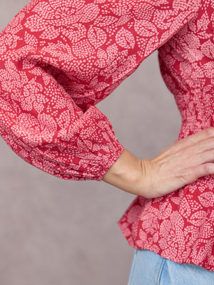 _0000s_0013_C25-Yara-Long-Sleeve-V-Neck-Top-Pink-&-Red-Abstract-Flower-Print-DETAIL-03.jpg