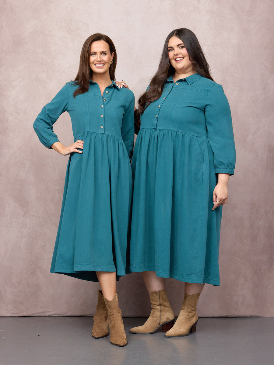 Sarah wears size 10 Regular, Lucy wears size 24 Regular