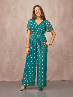 Claire wears size 8 Regular