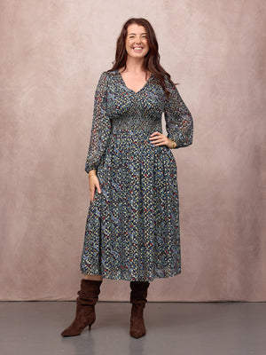 _0001s_0001_C27-Maddie-Long-Sleeve-V-Neck-Dress-Paisley-Print-with-Lurex-CUSTOMER-05.jpg
