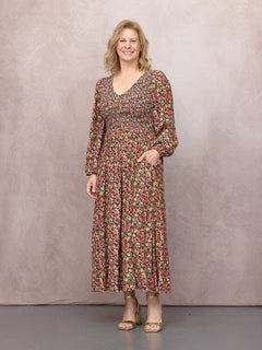 Juliet wears size 8 Regular