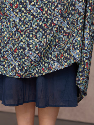 _0001s_0007_C27-Maddie-Long-Sleeve-V-Neck-Dress-Paisley-Print-with-Lurex-DETAIL-04.jpg