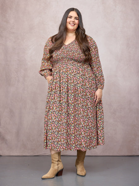 Lucy wears size 24 Regular