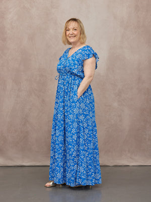 _0002_C23-Susan-Maxi-Dress-Blue-White-Floral-Print-CUSTOMER-05.jpg
