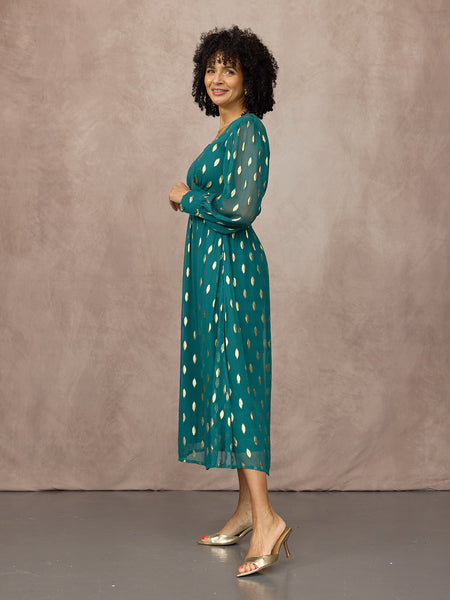 Trish wears size 8 Regular