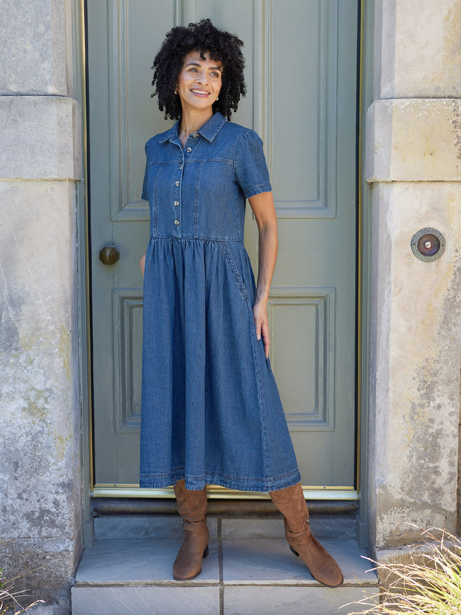 short sleeve denim shirt dress Drawstring Collared Neck Light / S front closure Short sleeves Midi length Louisa Short Sleeve Denim Dress