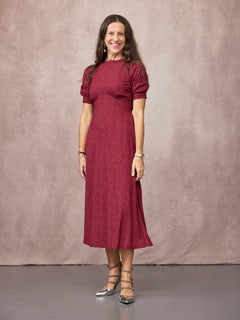 Claire wears size 8 Regular