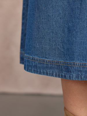 _0003s_0005_C24-Rhiona-Set-In-Short-Sleeve-Denim-Shirt-Dress-Blue-DETAIL-05.jpg