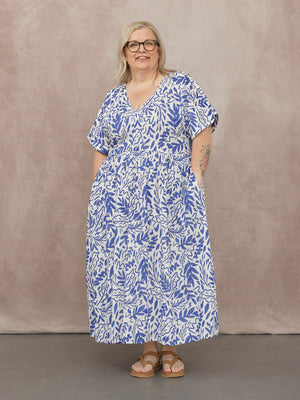_0004_C23-Fern-Relaxed-Dress-Blue-White-Leaf-Print-CUSTOMER-02.jpg