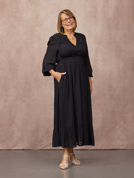 Sue wears size 10 Regular