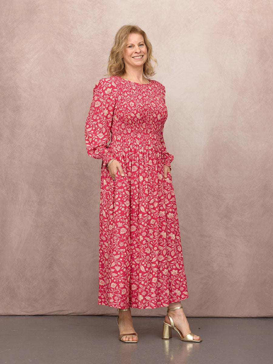 Juliet wears size 8 Regular