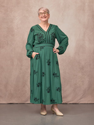 _0006s_0003_C26-Lucy-Embroidered-Long-Sleeve-Dress-Green-Black-CUSTOMER-03.jpg