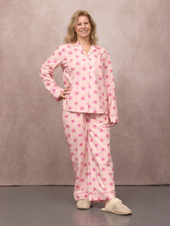 Juliet wears size 8