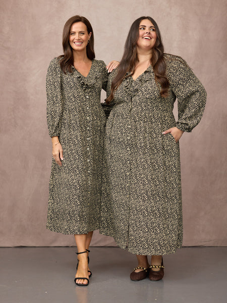 Sarah wears size 10 Regular