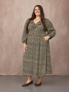 Lucy wears size 24 Regular