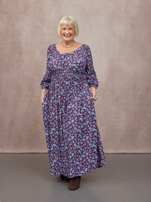 _0006s_0018_C24-Marisol-Scoop-Neck-Tie-Waist-Shirred-Dress-Navy-Floral-CUSTOMER-03.jpg