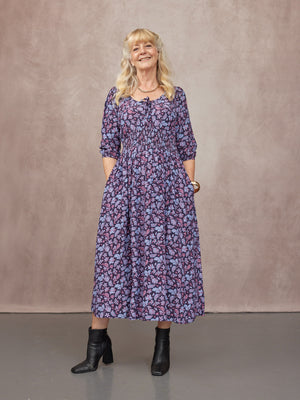 _0006s_0019_C24-Marisol-Scoop-Neck-Tie-Waist-Shirred-Dress-Navy-Floral-CUSTOMER-04.jpg