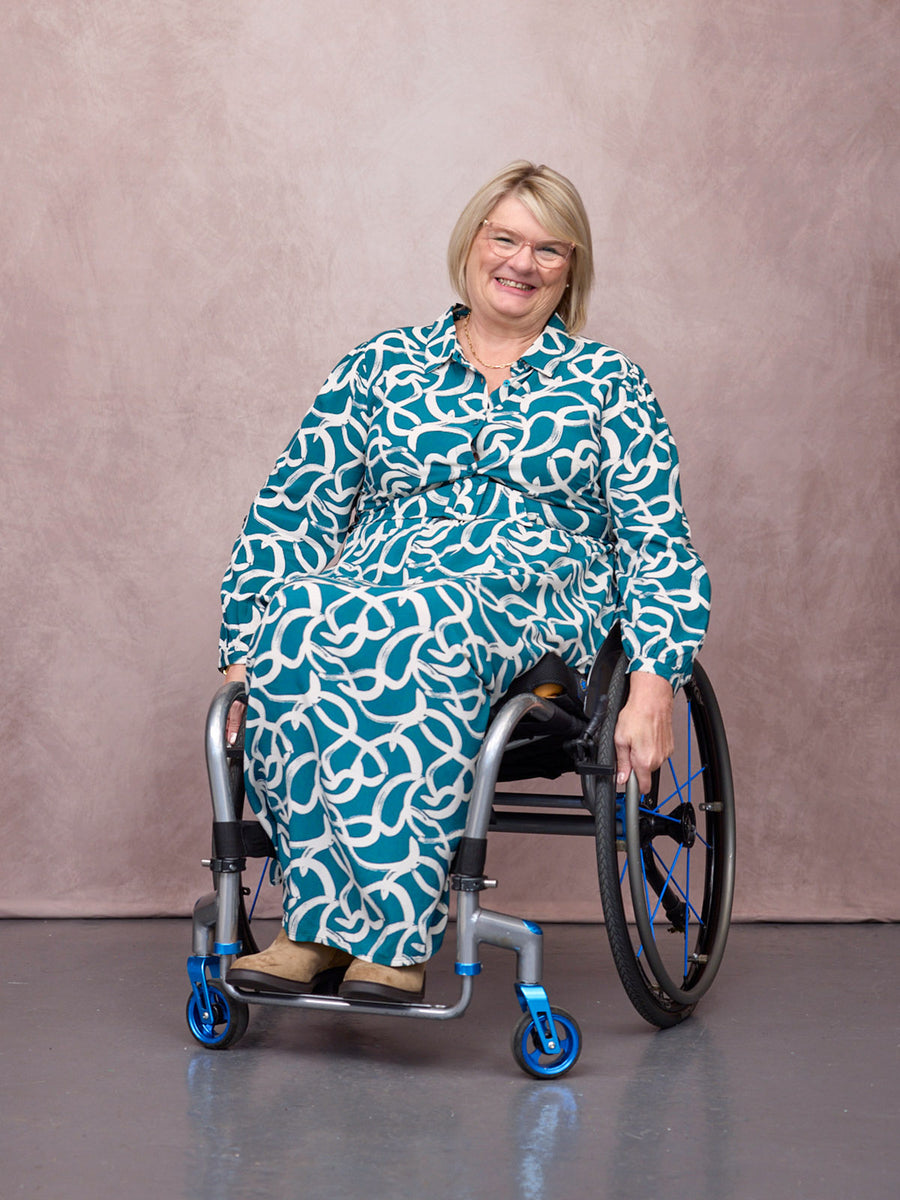 Anita wears size 18 Regular