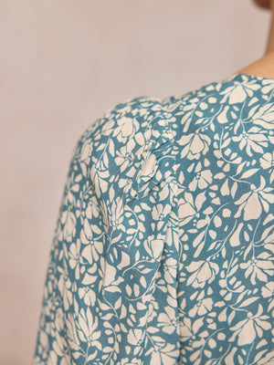 _0008s_0007_C27-Maddie-Long-Sleeve-V-Neck-Dress-Teal-Leaf-Print-DETAIL-05.jpg