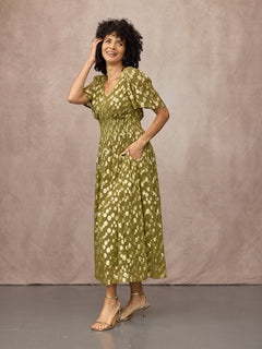 Trish wears size 8 Regular