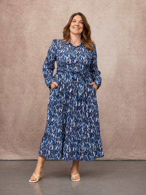 _0010s_0004_C25-Kirsty-Shirt-Dress-Blue-Ikat-Print-CUSTOMER-06.jpg