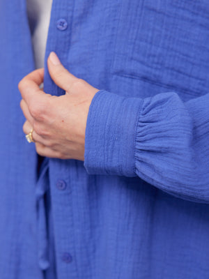 _0010s_0007_C22.2-Deborah-Oversized-Cotton-Crinkle-Shirt-Cobalt-Blue-DETAIL-02.jpg
