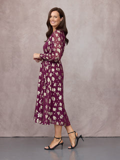 Sarah wears size 10 Regular