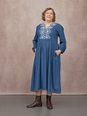 _0015s_0018_C24-Gina-Floral-Decor-Detail-Denim-Dress-Blue-CUSTOMER-04.jpg