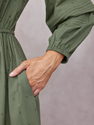 _0017s_0007_C24-Ellen-Long-Sleeve-Tie-Waist-Broderie-Dress-Khaki-DETAIL-04.jpg