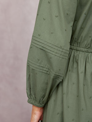 _0017s_0009_C24-Ellen-Long-Sleeve-Tie-Waist-Broderie-Dress-Khaki-DETAIL-02.jpg