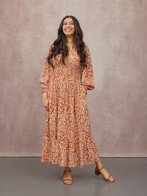 _0018s_0023_C24-Carrie-Shirred-Waist-Dress-Burnt-Orange-and-Ecru-Block-Print-CUSTOMER-05.jpg