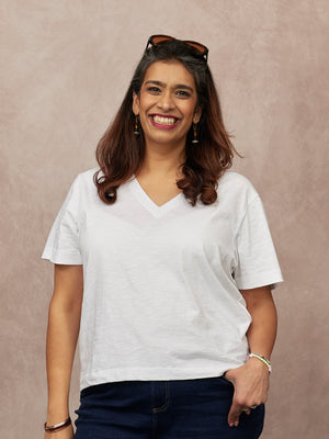 C22.1-Cathy-V-Neck-Tee-White-CUSTOMER-04.jpg