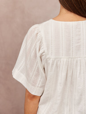 C22.1-Edith-Textured-Relaxed-Top-White-DETAIL-01.jpg
