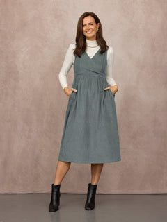 Sarah wears size 10 Regular