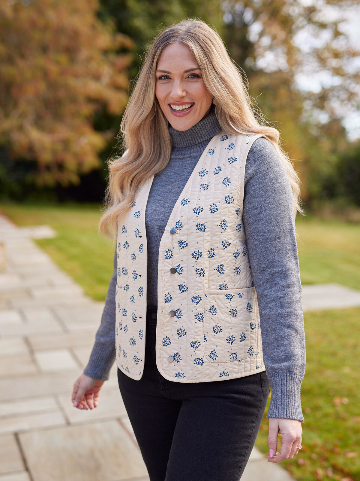 Eva - Quilted Gilet - Floral – This is Unfolded