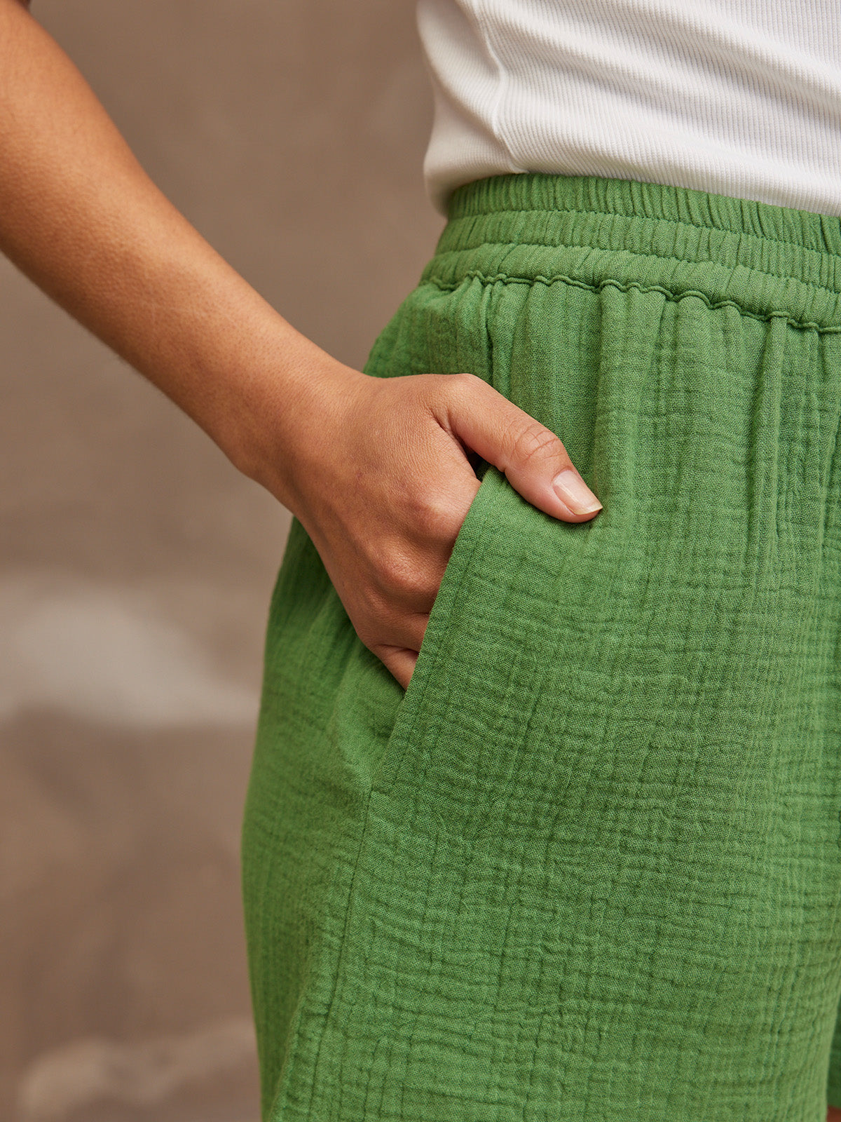 Jenny - Cotton Crinkle Shorts - Green