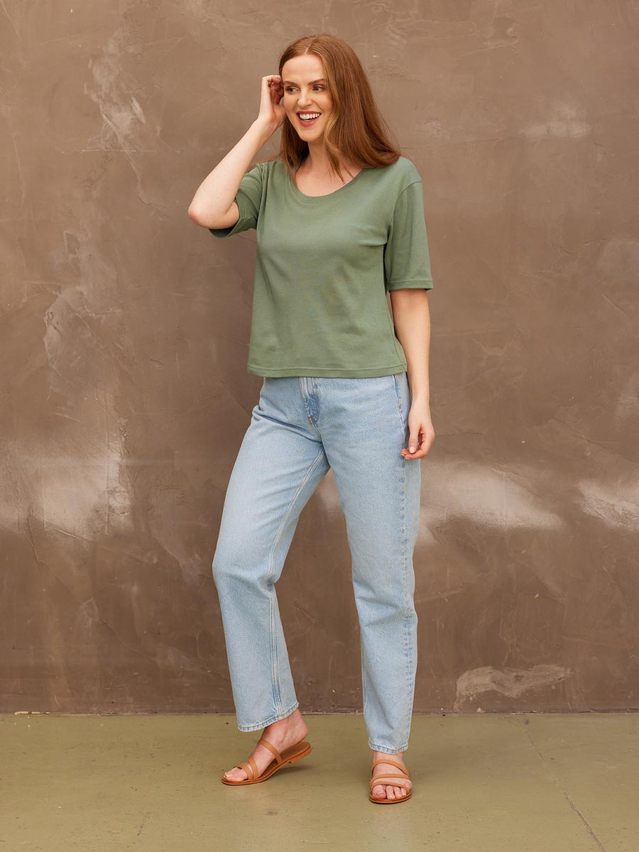 Lucy - Scoop Neck T Shirt - Khaki