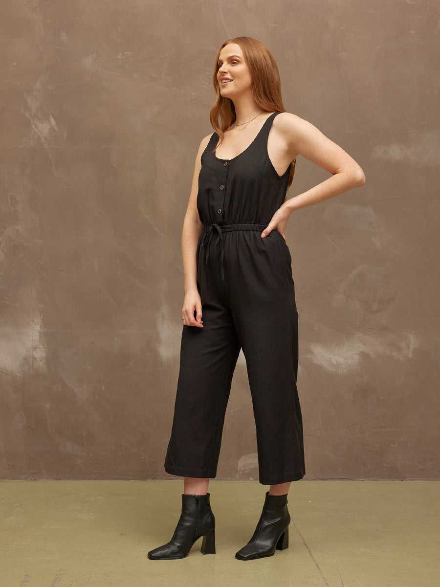 Lulu - Scoop Neck Jumpsuit - Black